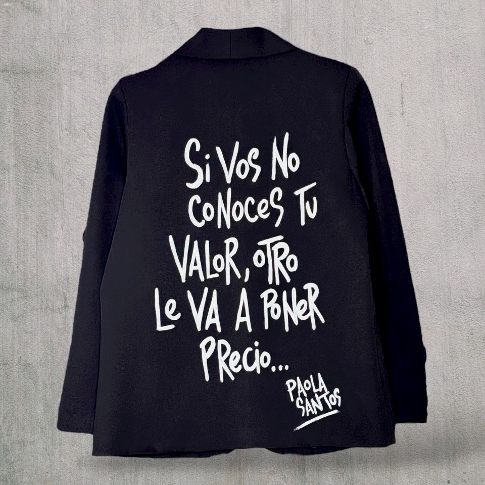 Blazer “Conocé tu Valor” pintado a mano