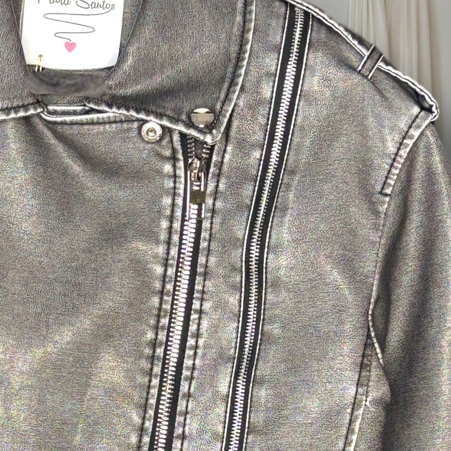 Campera “Luxury Skull” en cuero ecológico