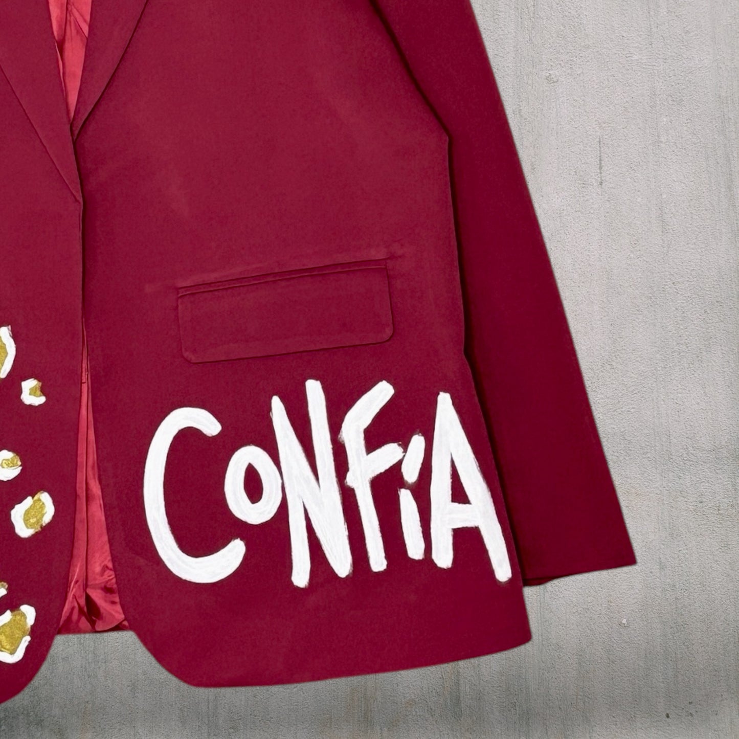 Blazer “La Vida es un Ratito” pintado a mano