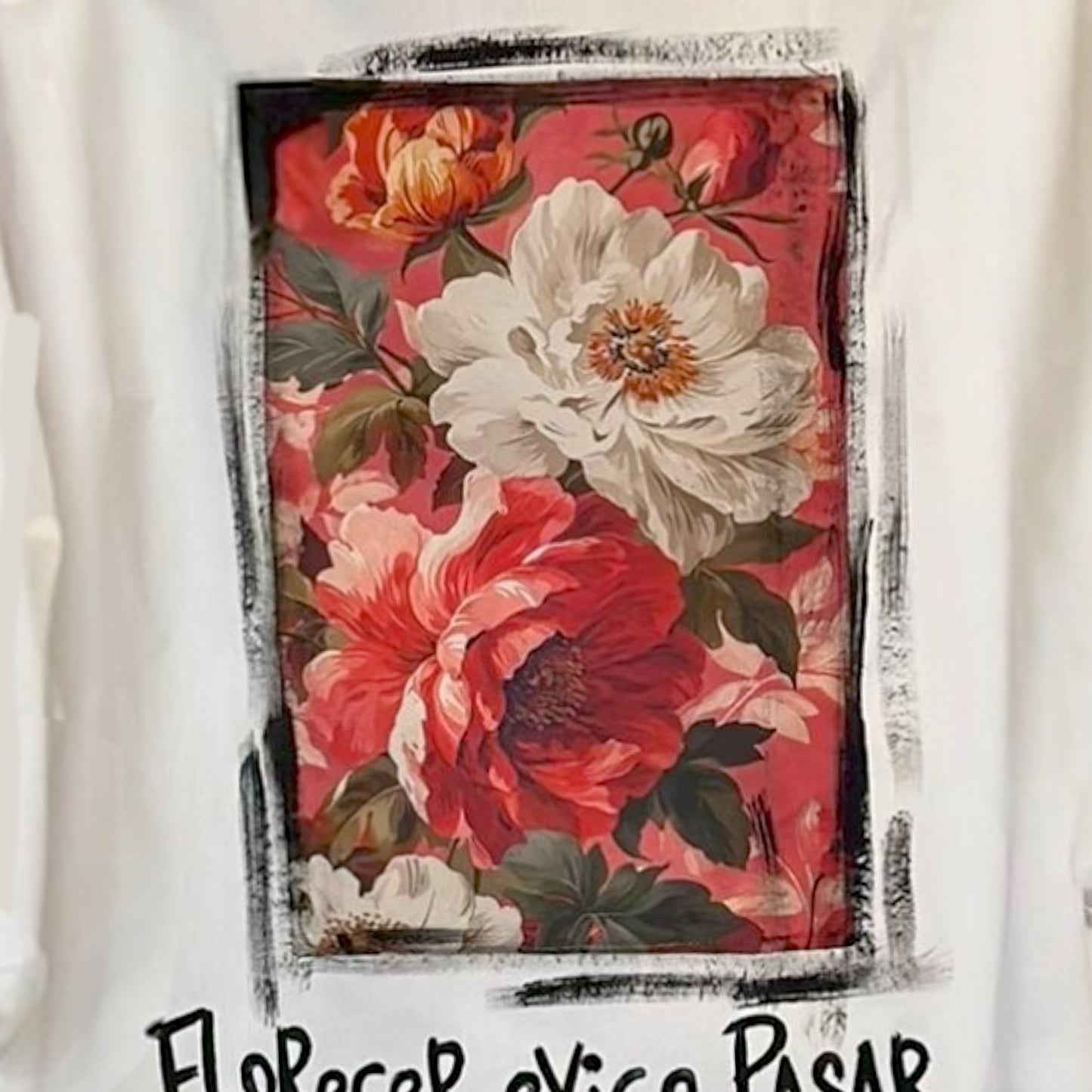 Camisa de popelina blanca pintada a mano – “Florecer exige pasar por todas las estaciones”