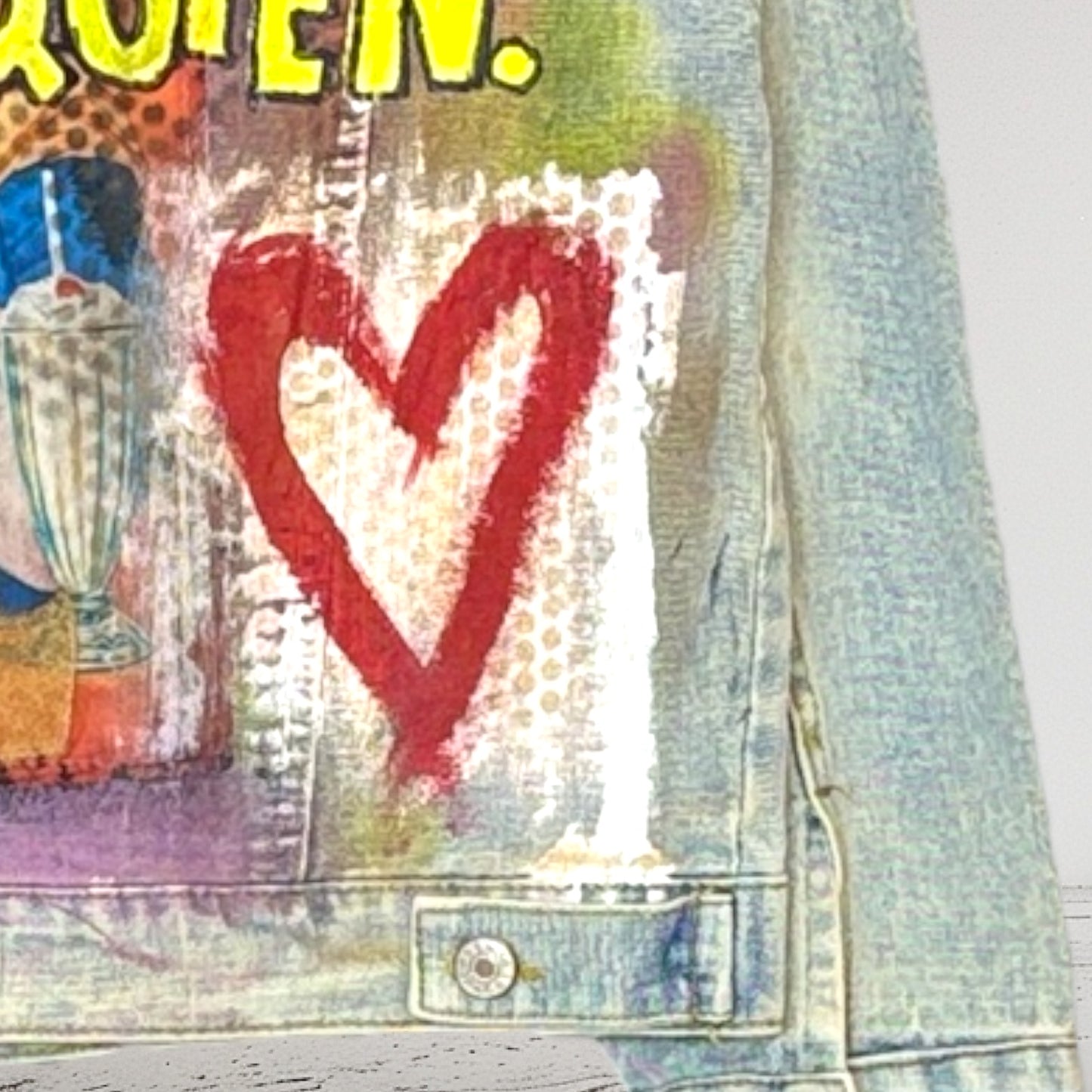 Campera intervenida “Para portarse mal, hay que saber con quién”