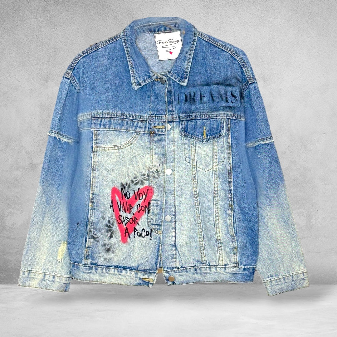 Campera intervenida “Más Amor / Mickey Pop”