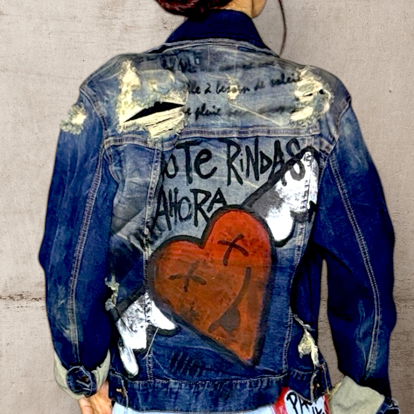 Campera intervenida “No te rindas ahora” – Paola Santos