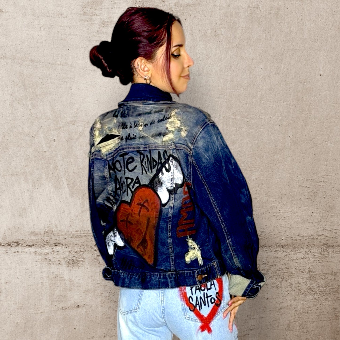 Campera intervenida “No te rindas ahora” – Paola Santos