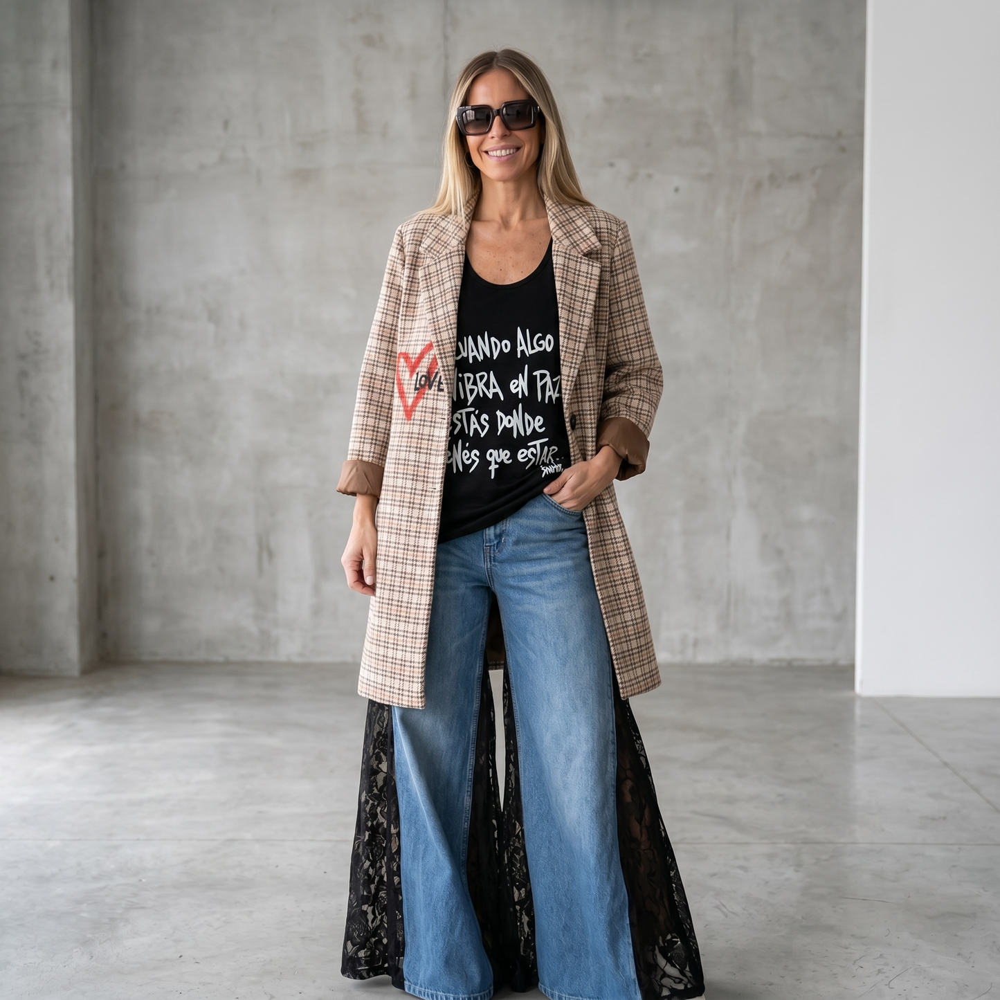 Musculosa oversize unisex "Cuando algo vibra en paz estás donde tenés quqe estar"