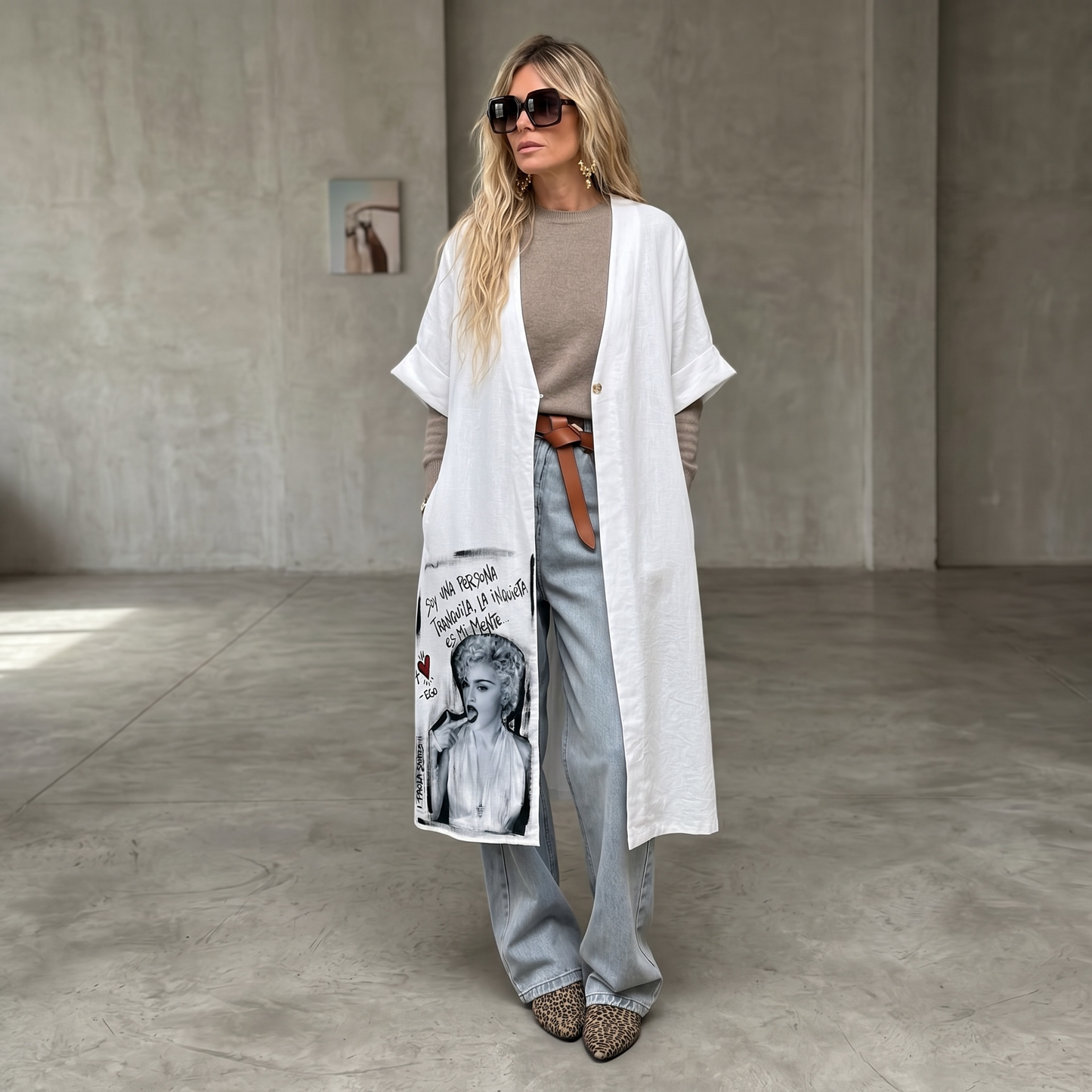 Sobrecamisa estilo kimono intervenida "Soy una persona tranquila. La inquieta es mi mente"