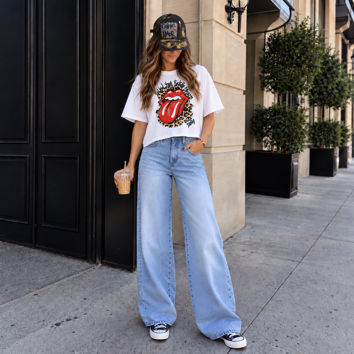Remera cropped oversize "Follow your fucking dreams"