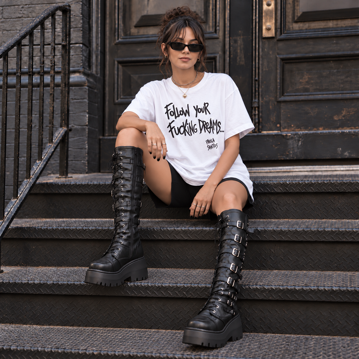 Remera oversize 100% algodón "Follow your fucking dreams"