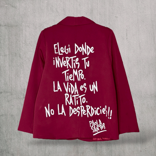 Blazer “La Vida es un Ratito” pintado a mano