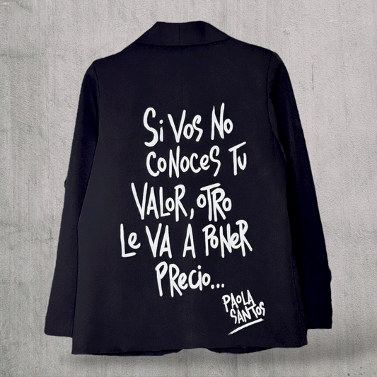 Blazer “Conocé tu Valor” pintado a mano