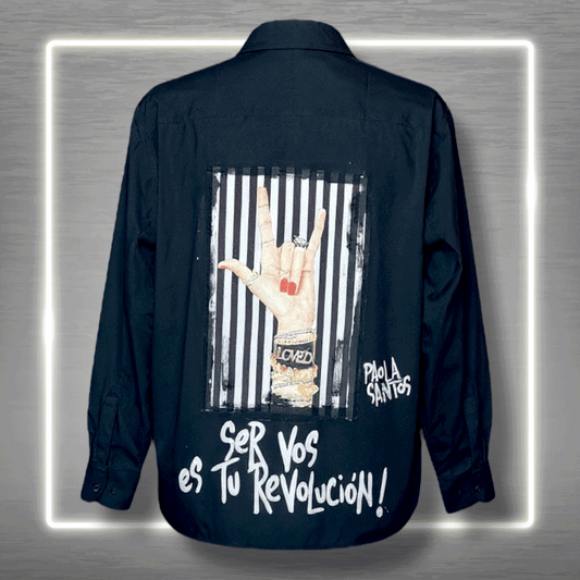 🖤 Camisa “Ser vos es tu revolución”