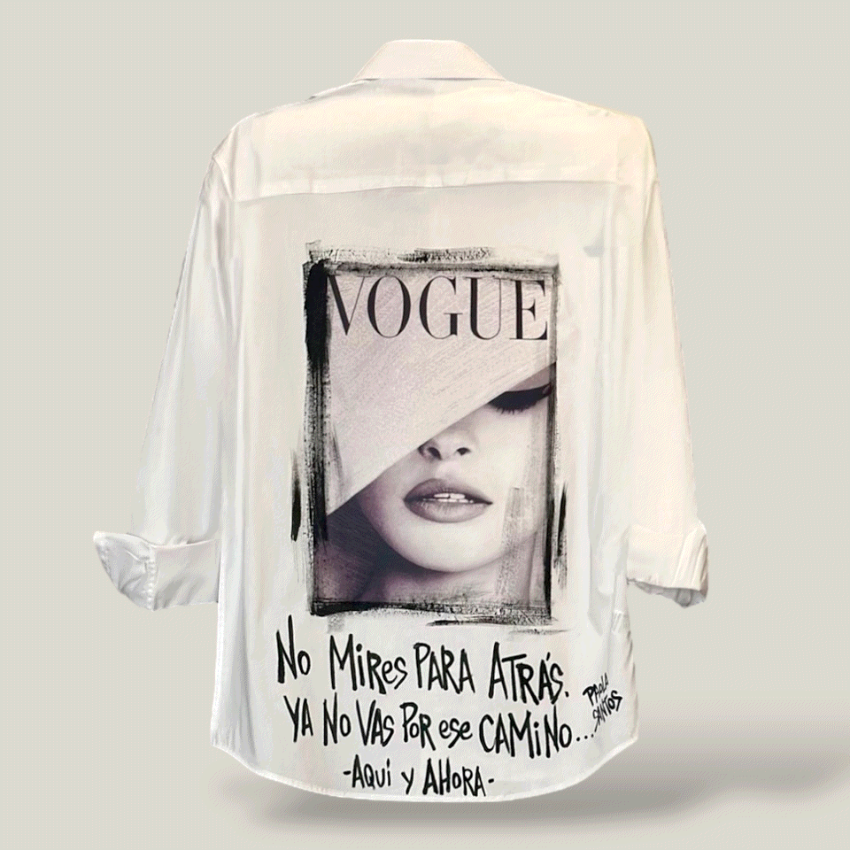 Camisa de popelina blanca pintada a mano – “No mires para atrás”