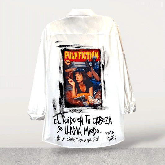 Camisa de popelina blanca pintada a mano – “El ruido en tu cabeza”