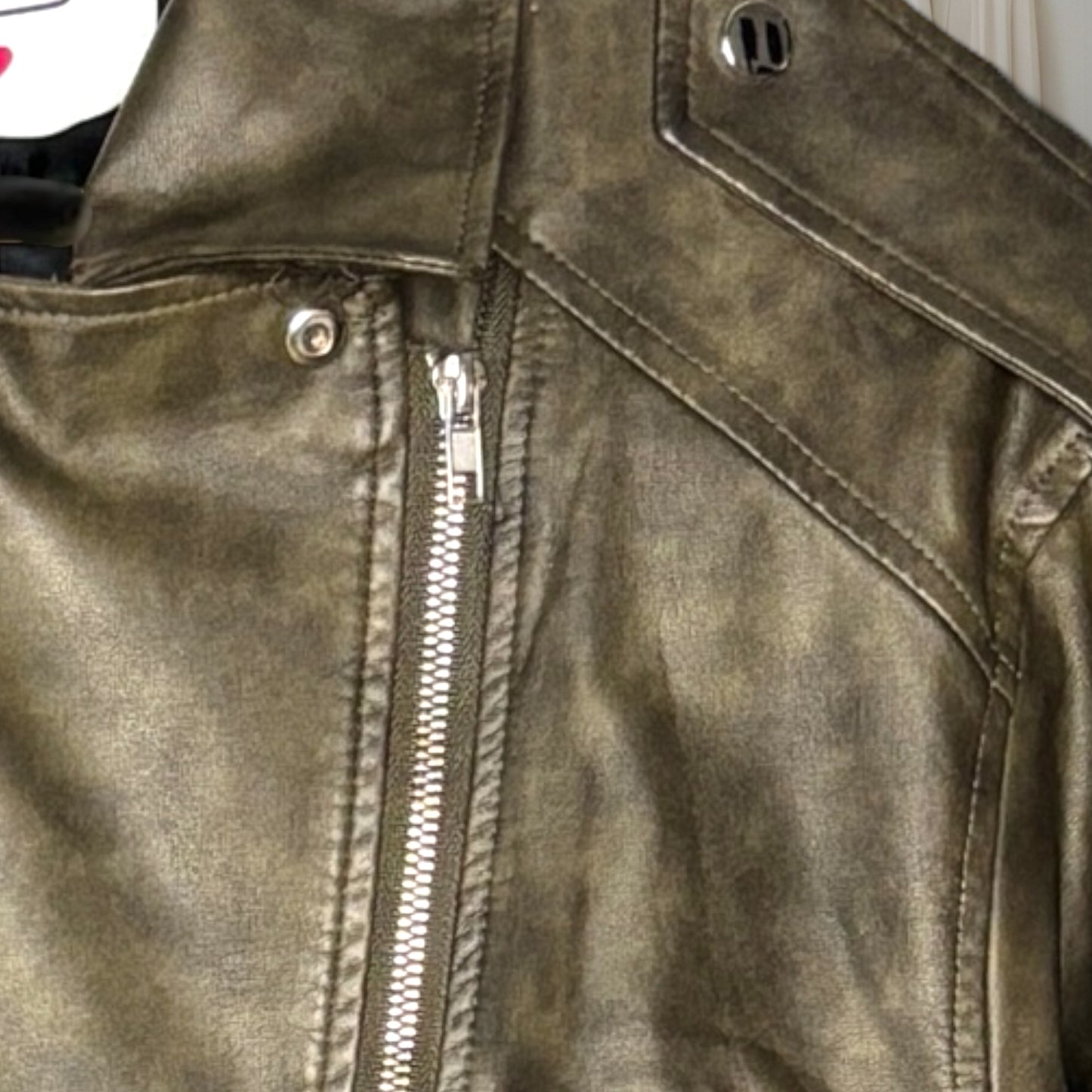 Campera “Playboy” en cuero ecológico