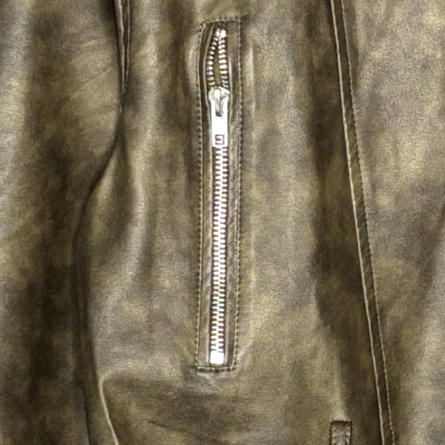 Campera “Playboy” en cuero ecológico