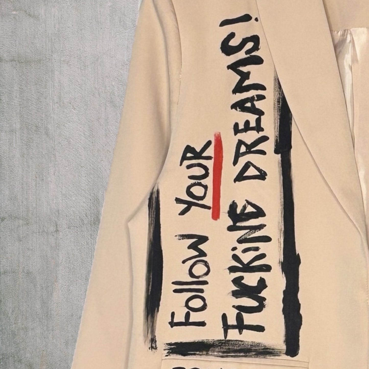 Blazer “Hello Bye” pintado a mano