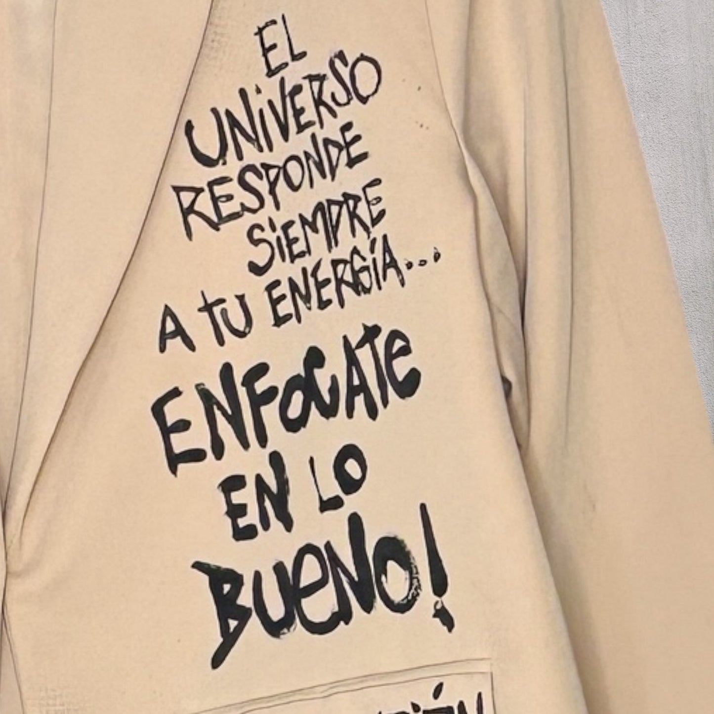 Blazer “Hello Bye” pintado a mano