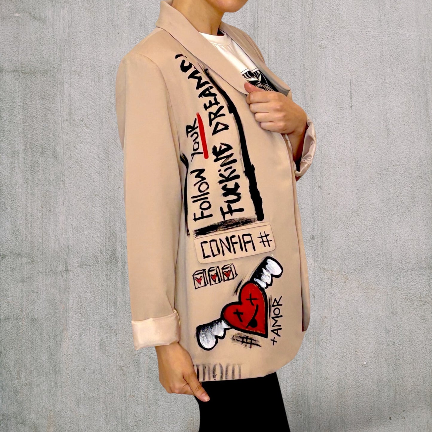 Blazer “Hello Bye” pintado a mano