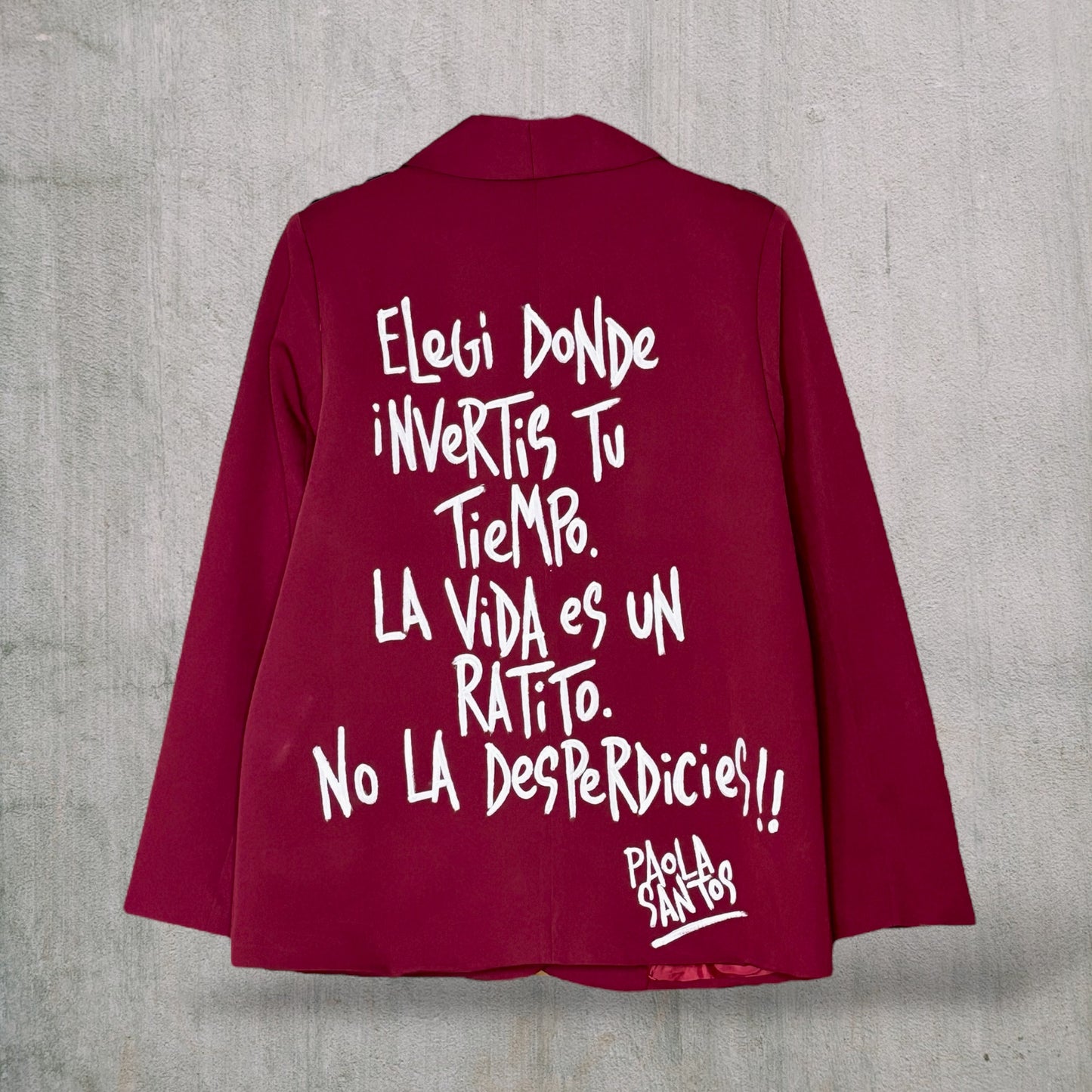 Blazer “La Vida es un Ratito” pintado a mano