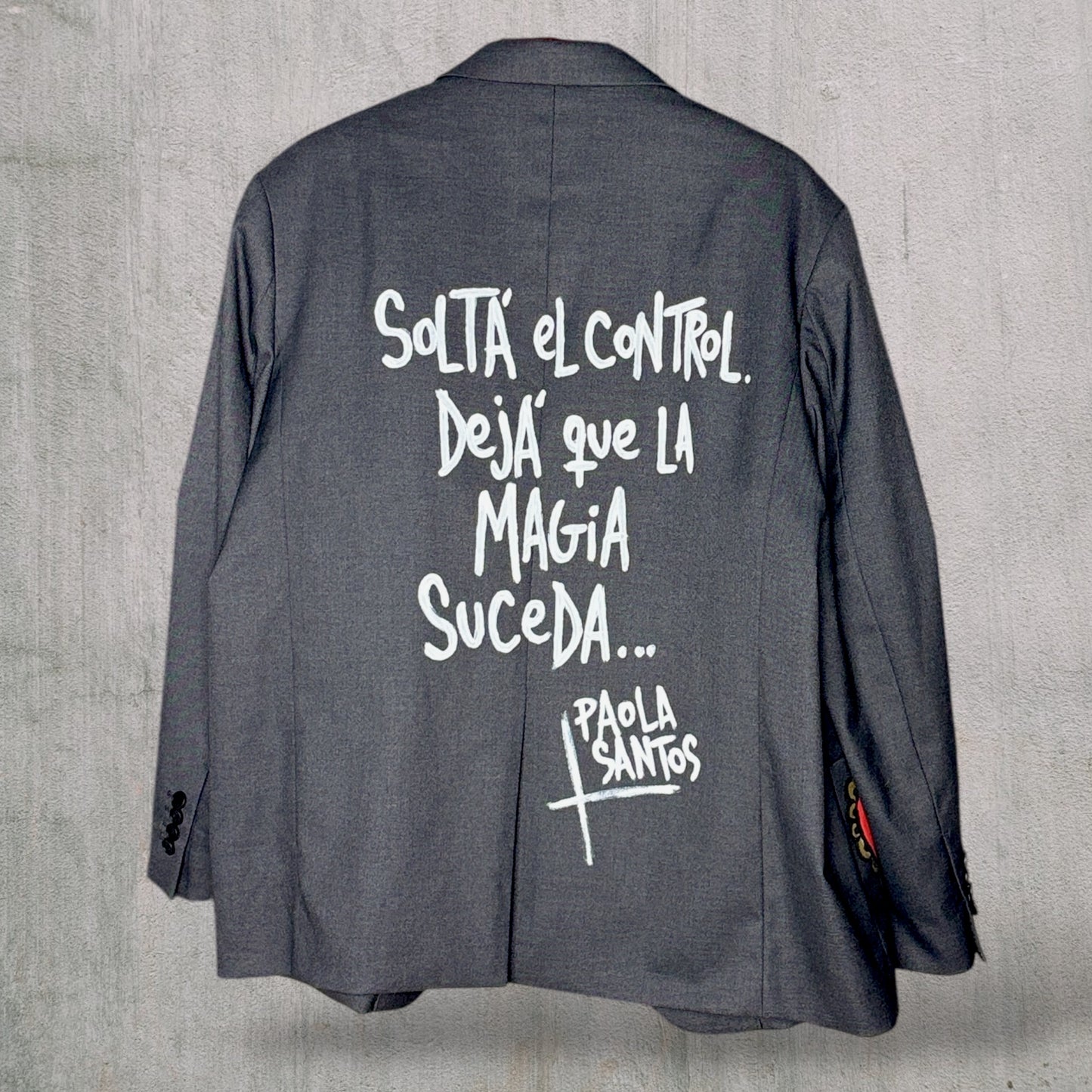 Blazer “Dejá que la Magia Suceda” pintado a mano