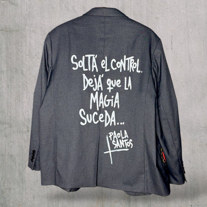 Blazer “Dejá que la Magia Suceda” pintado a mano