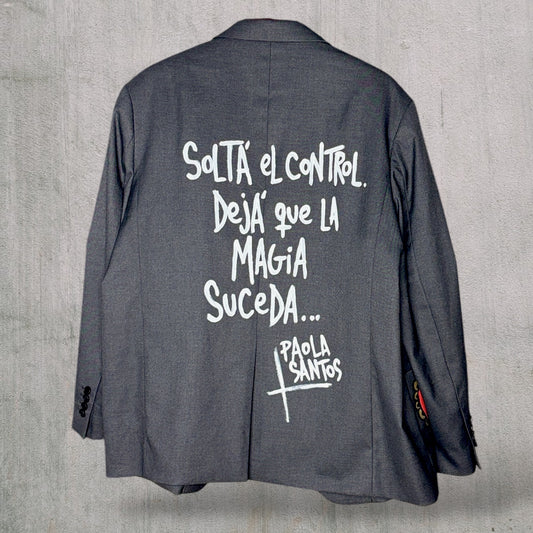Blazer “Dejá que la Magia Suceda” pintado a mano