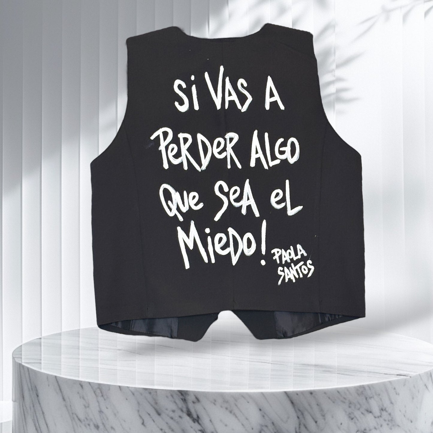 Chaleco Urbano Oversize – “Si vas a perder algo que sea el miedo”
