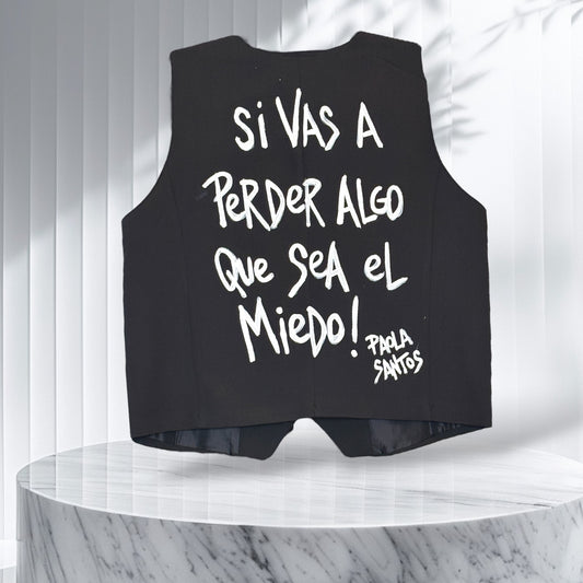 Chaleco Urbano Oversize – “Si vas a perder algo que sea el miedo”