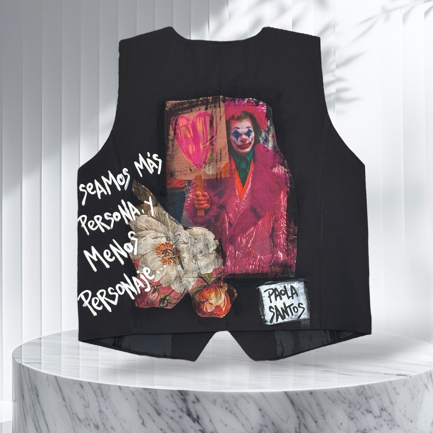 Chaleco Urbano Oversize – “Seamos más persona y menos personaje”