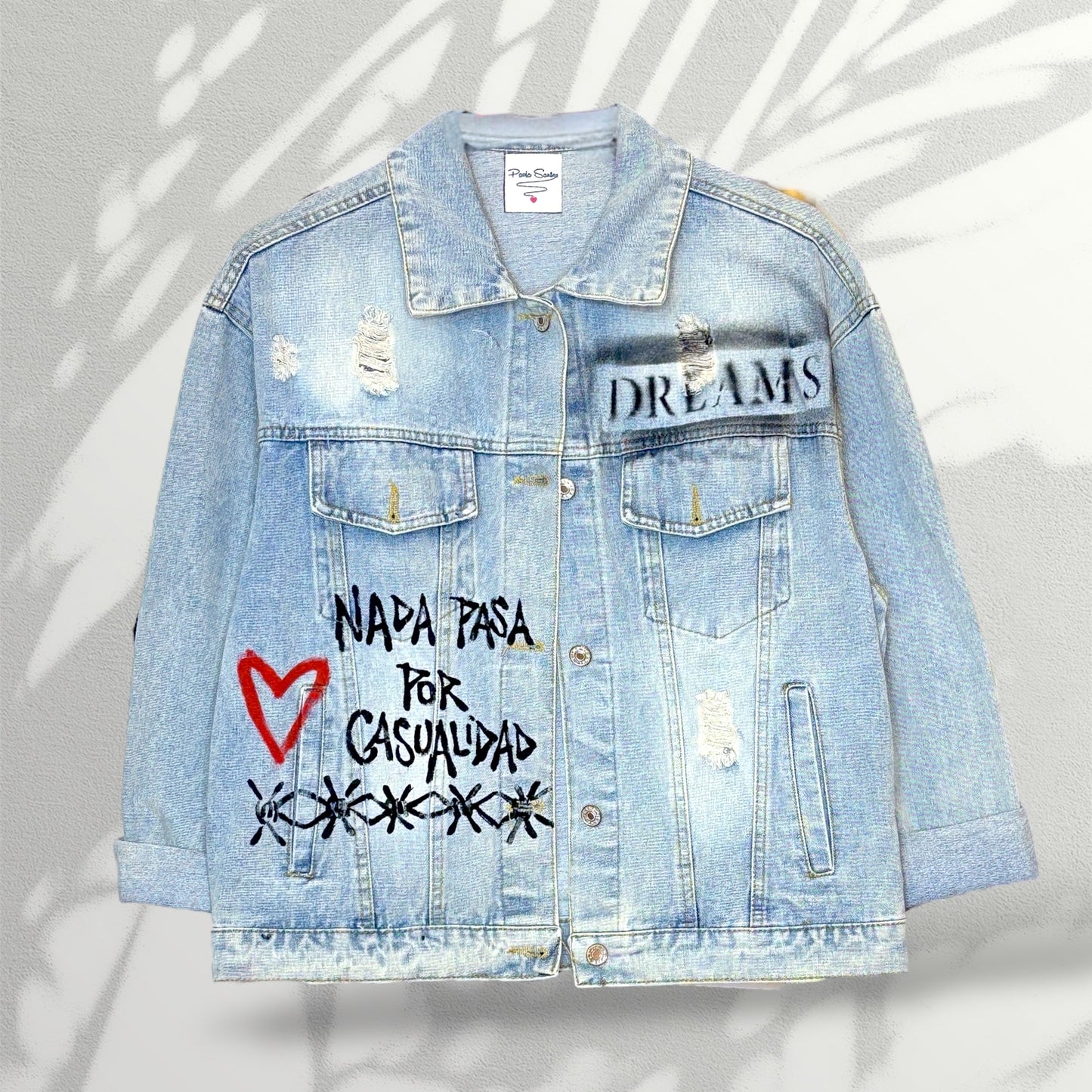 Campera intervenida “Amour” – Denim artístico pintado a mano