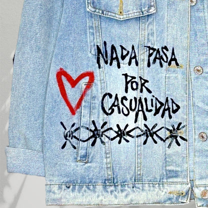 Campera intervenida “Amour” – Denim artístico pintado a mano