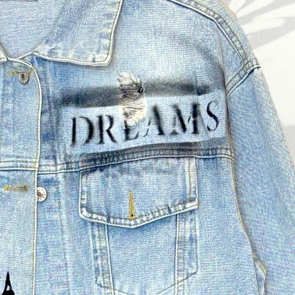 Campera intervenida “Amour” – Denim artístico pintado a mano