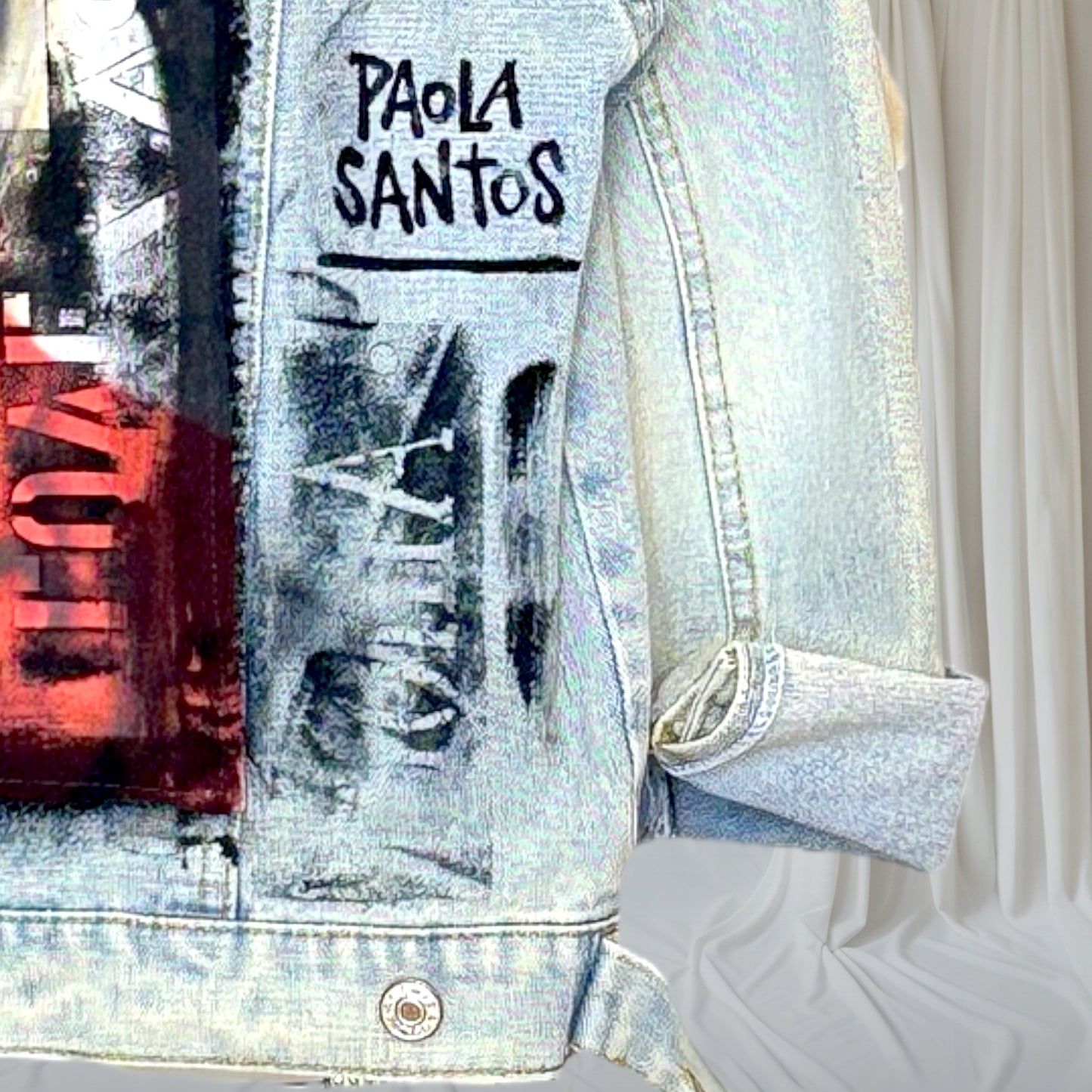 Campera intervenida “La vida es demasiado corta” – Paola Santos