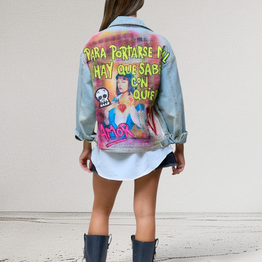 Campera intervenida “Para portarse mal, hay que saber con quién”
