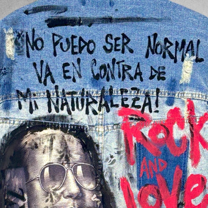 Campera intervenida “No puedo ser normal”