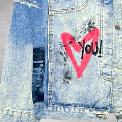 Campera intervenida “No puedo ser normal”