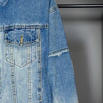 Campera intervenida “Todo es energía"