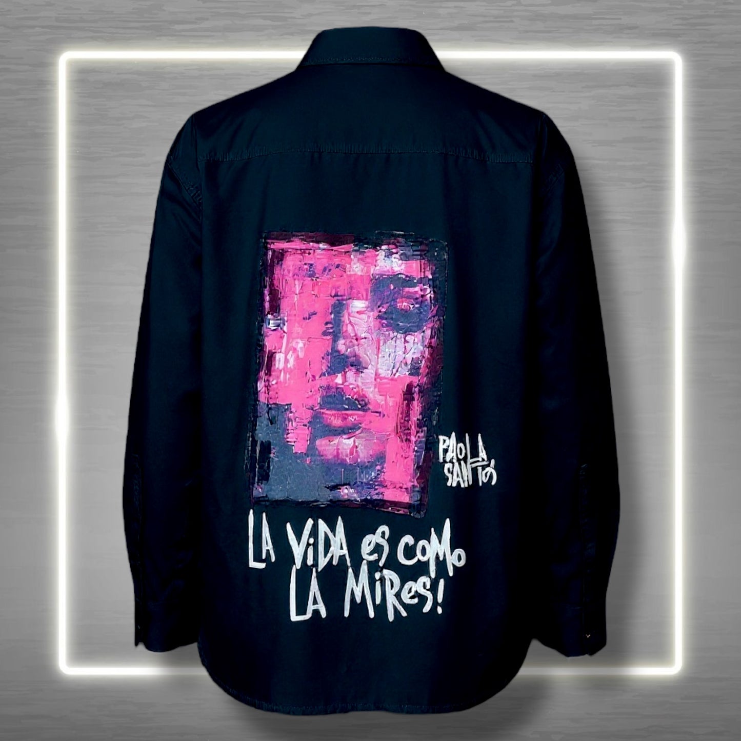 Camisa negra “La vida es como la mires” – Paola Santos