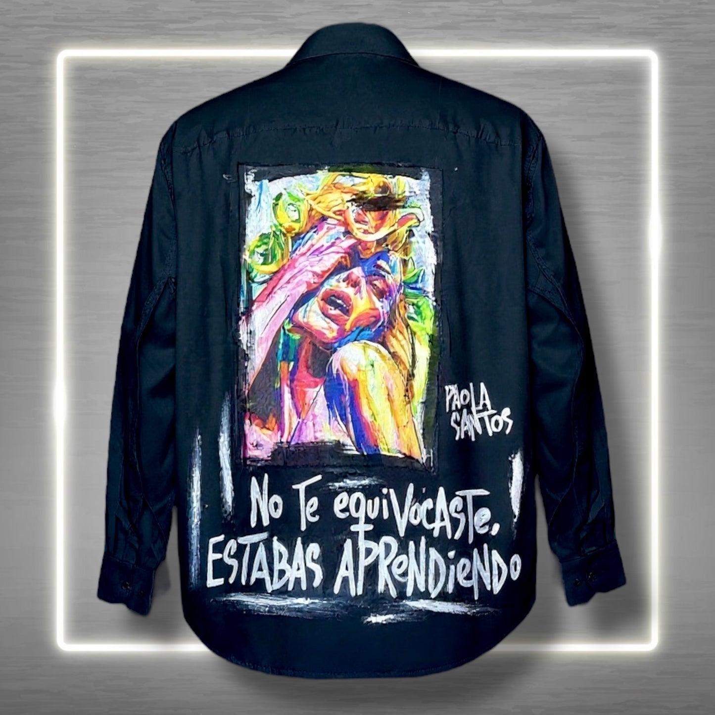 Camisa negra “No te equivocaste, estabas aprendiendo” – Paola Santos