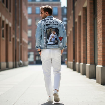 Campera Denim Intervenida "Dónde no puedo ser yo, prefiero no estar"