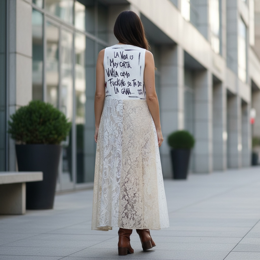 Chaleco de lino con patch de encajes - "La vida es muy corta. Vivíla como Fucking se te de la gana."