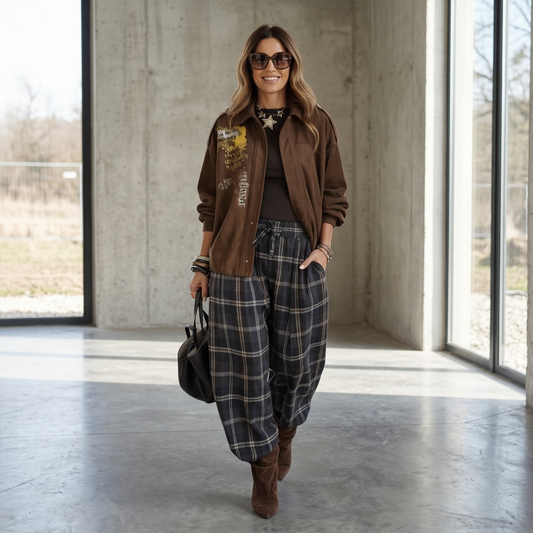 Campera simil gamuza oversize con manga amplia "A veces nos olvidamos que estamos viviendo momentos que antes parecían un sueño"