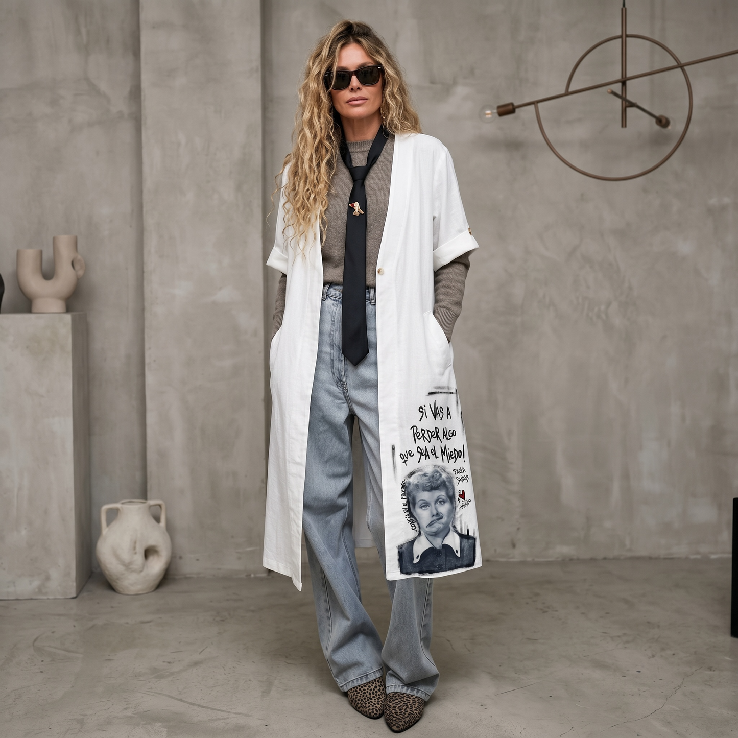 Sobrecamisa estilo kimono intervenida "Si vas a perder algo, que sea el miedo"