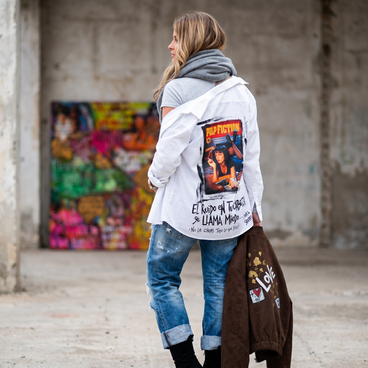 Camisa de popelina intervenida "El ruido en tu cabeza se llama miedo"