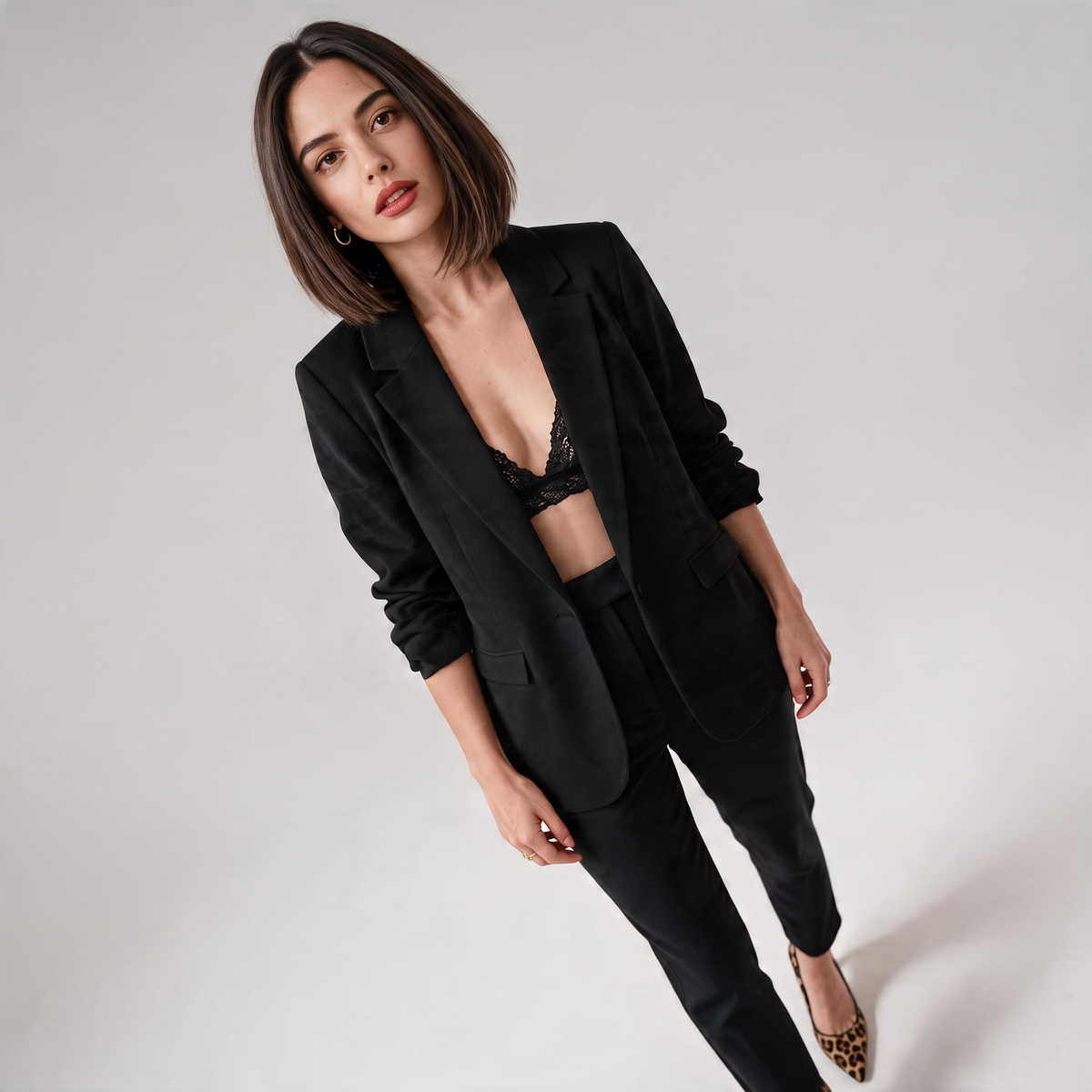 Blazer negro de lino con manga 3/4